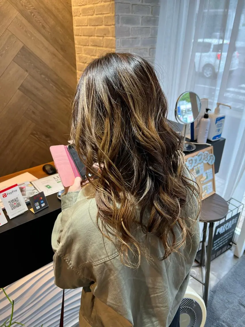 カラー バレイヤージュ ヘアカラー 川村 綾のヘアスタイル