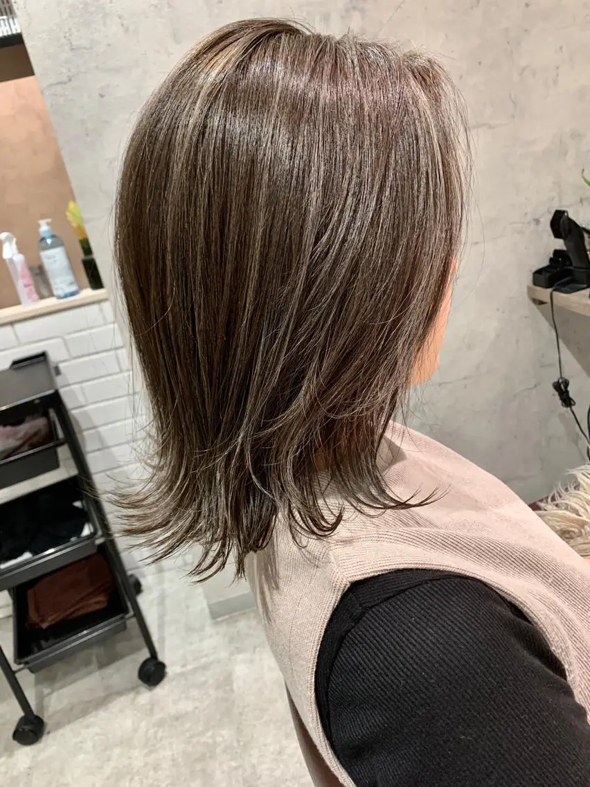 ミディアム ヘアカラー 髪質改善will hairdesignのヘアスタイル