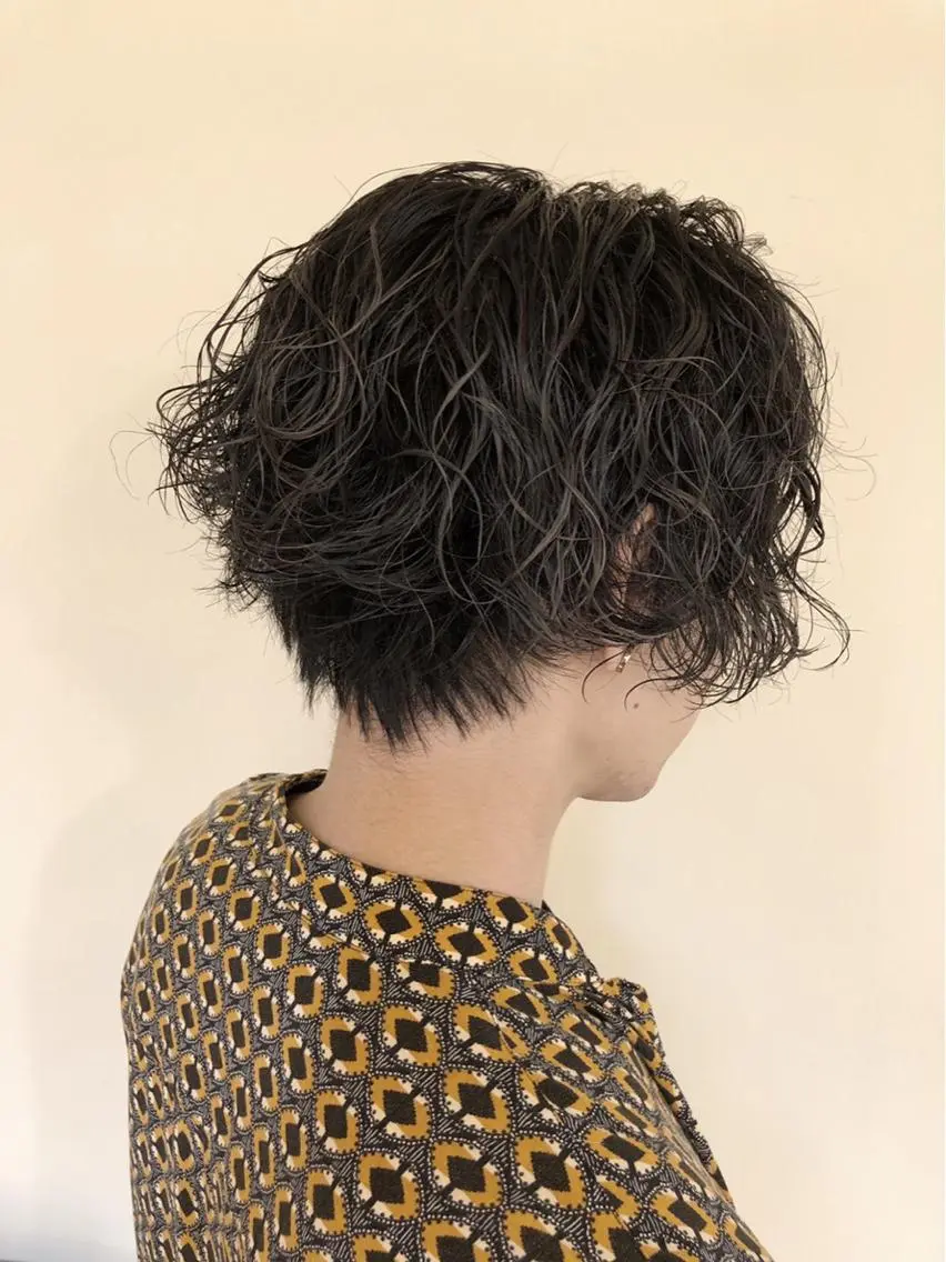 ミディアム カラー パーマ ヘアアレンジ メンズ カット ヘアカラー メンズパーマの巨匠 鈴木純のヘアスタイル