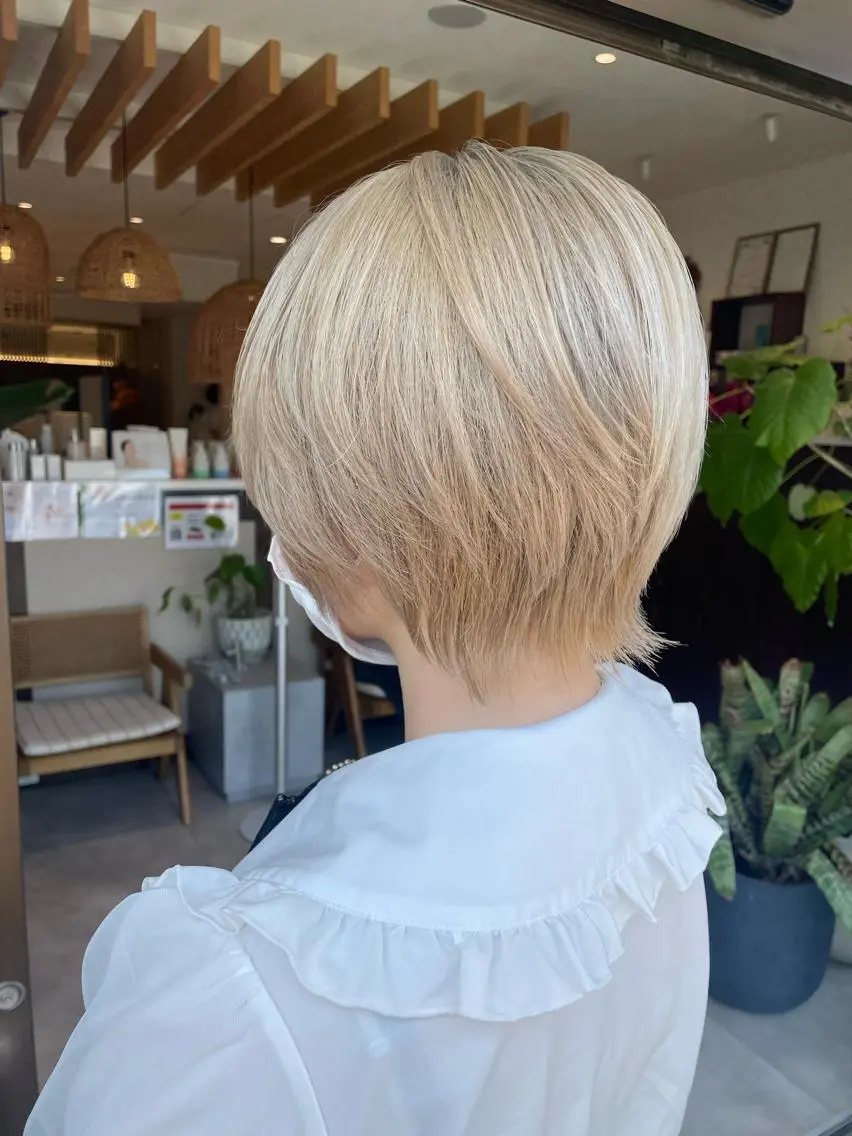 ショート カラー ヘアカラー 高木 櫻のヘアスタイル