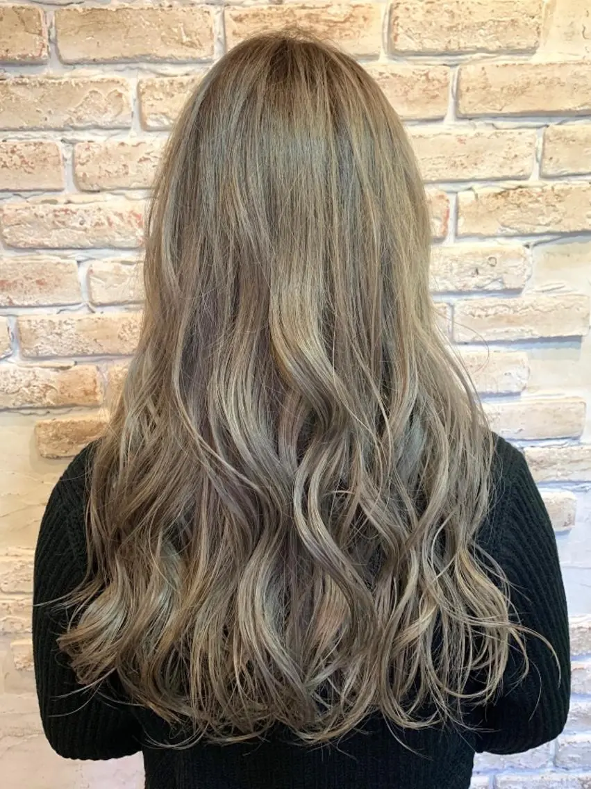 ロング カラー ヘアカラー Babylone hair&makeのヘアスタイル