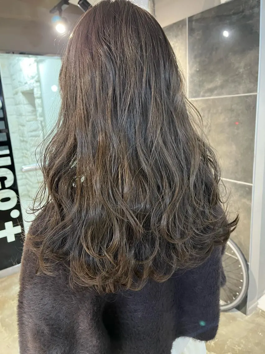 ロング ヘアアレンジ メンズ マツエク・マツパ アイブロウ 透明感カラー🤎 ゆりのヘアスタイル