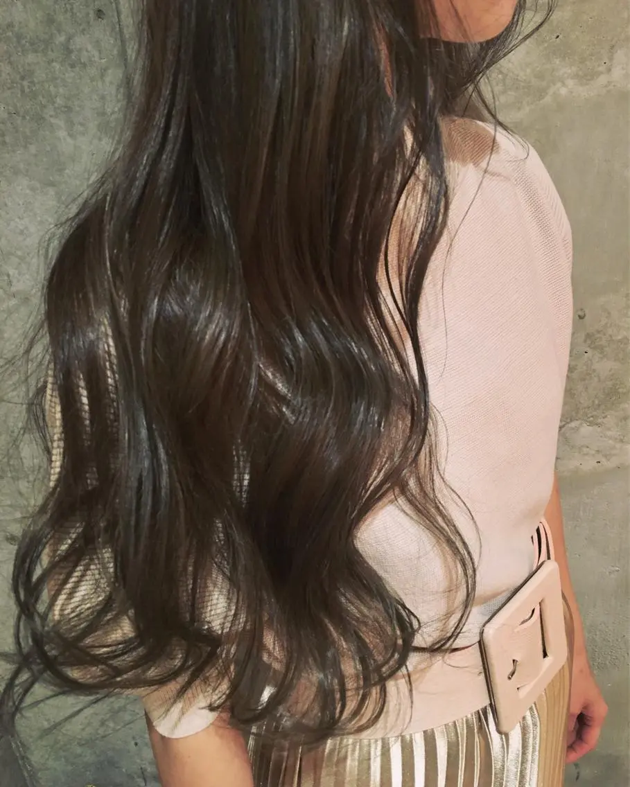 ロング カラー 長谷川 香織のヘアスタイル
