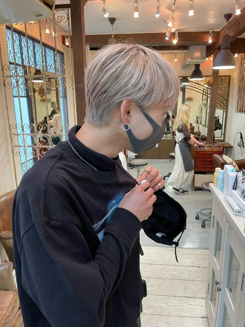 カラー ブロンド ダブルカラー ホワイトブロンド ダメージレス美容師 🌱水島侑理のヘアスタイル