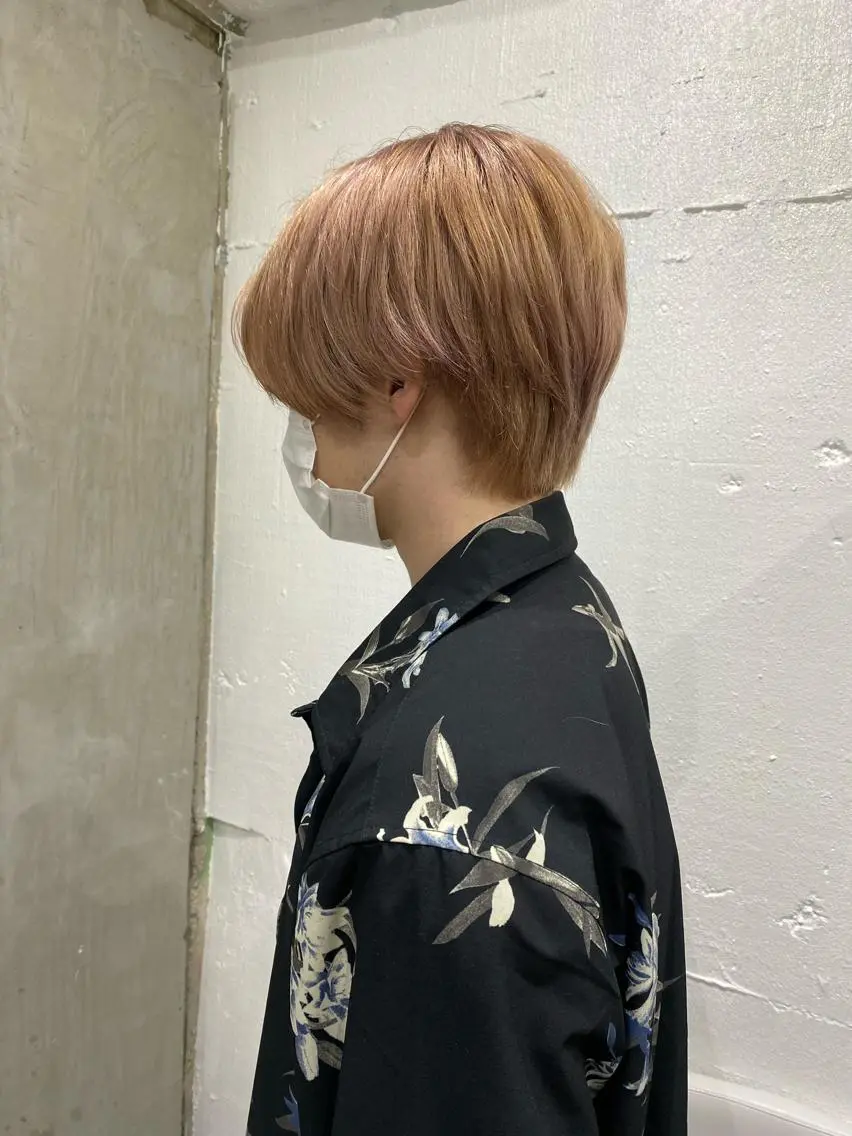 ショート カラー ヘアアレンジ メンズ 切りっぱなしボブ メンズバレイヤージュ メンズブリーチ メンズハイライト メンズハイトーン ササキカズマ〻透明感 〻色落ち〻赤み消しのヘアスタイル