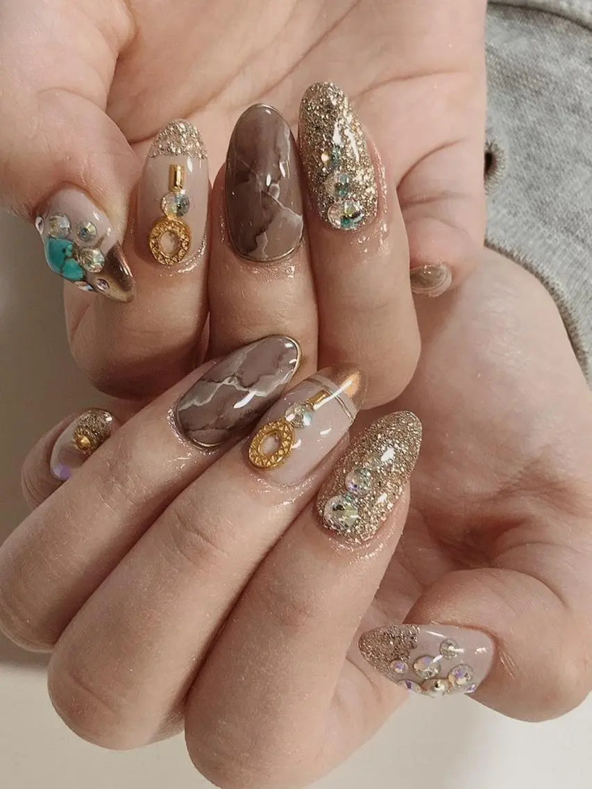 ネイル . MAKI NAILのネイルデザイン