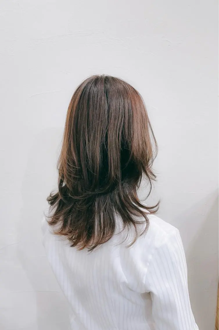セミロング レイヤーカット ウルフカット かんばら りょーいのヘアスタイル