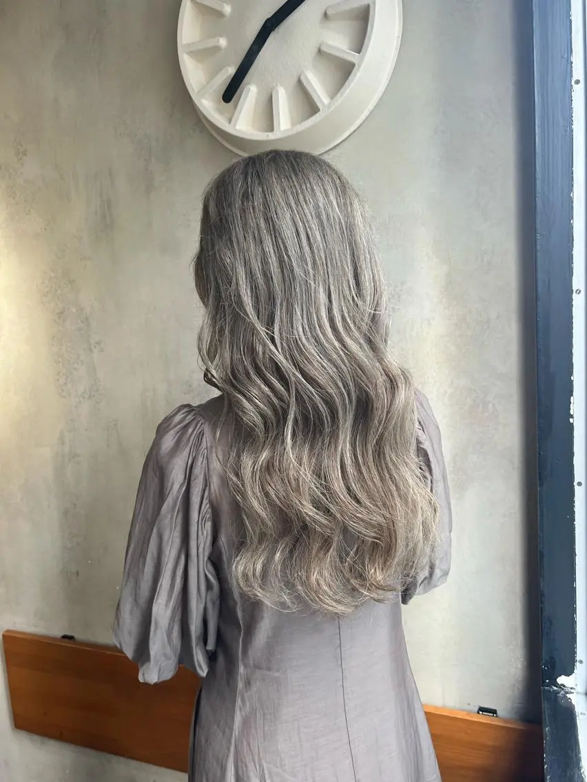 ロング カラー ブリーチ ブリーチなしカラー 橋爪 明日香のヘアスタイル