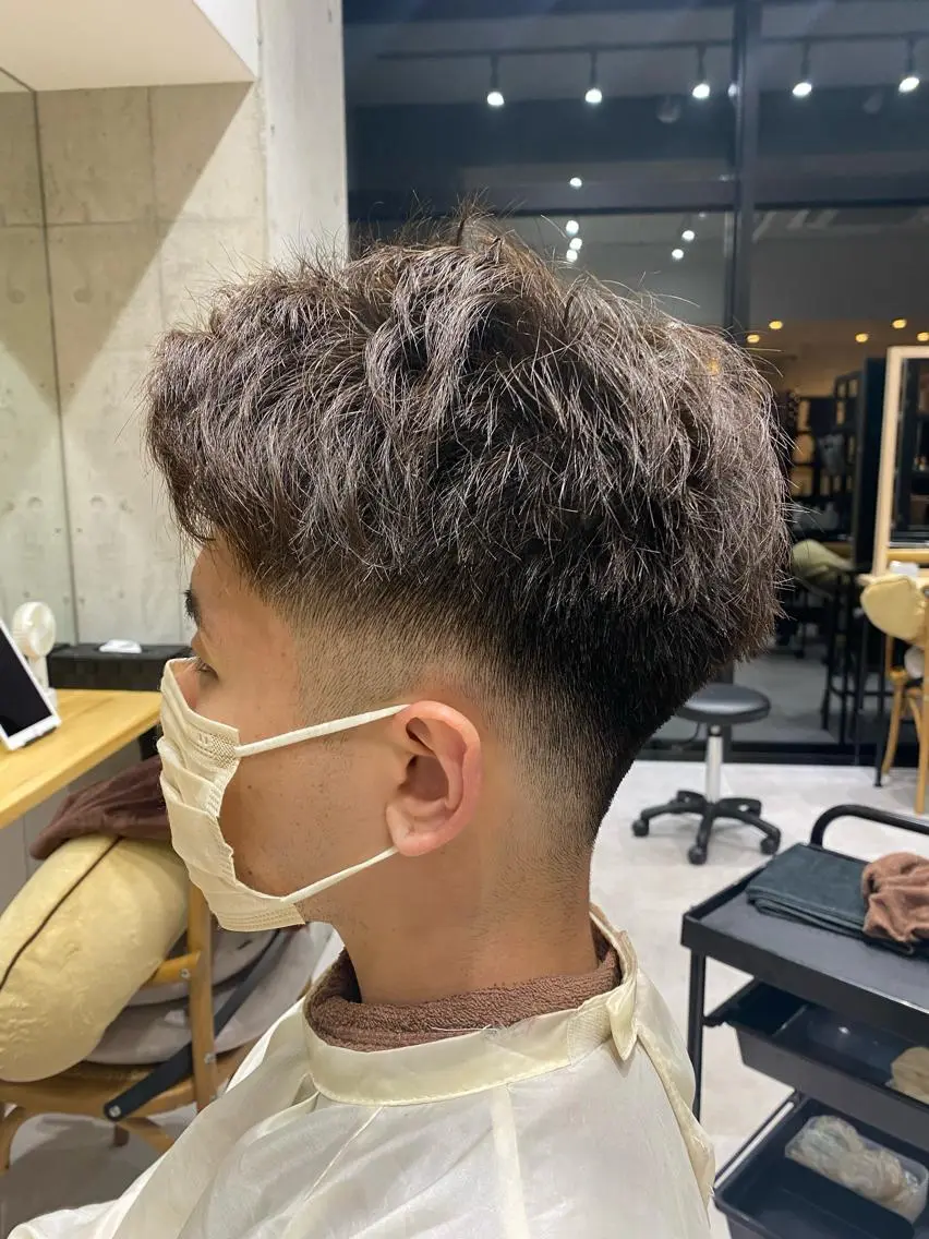 パーマ メンズ カット パーマ トリートメント 似合う髪型見つけます AYAKAのヘアスタイル