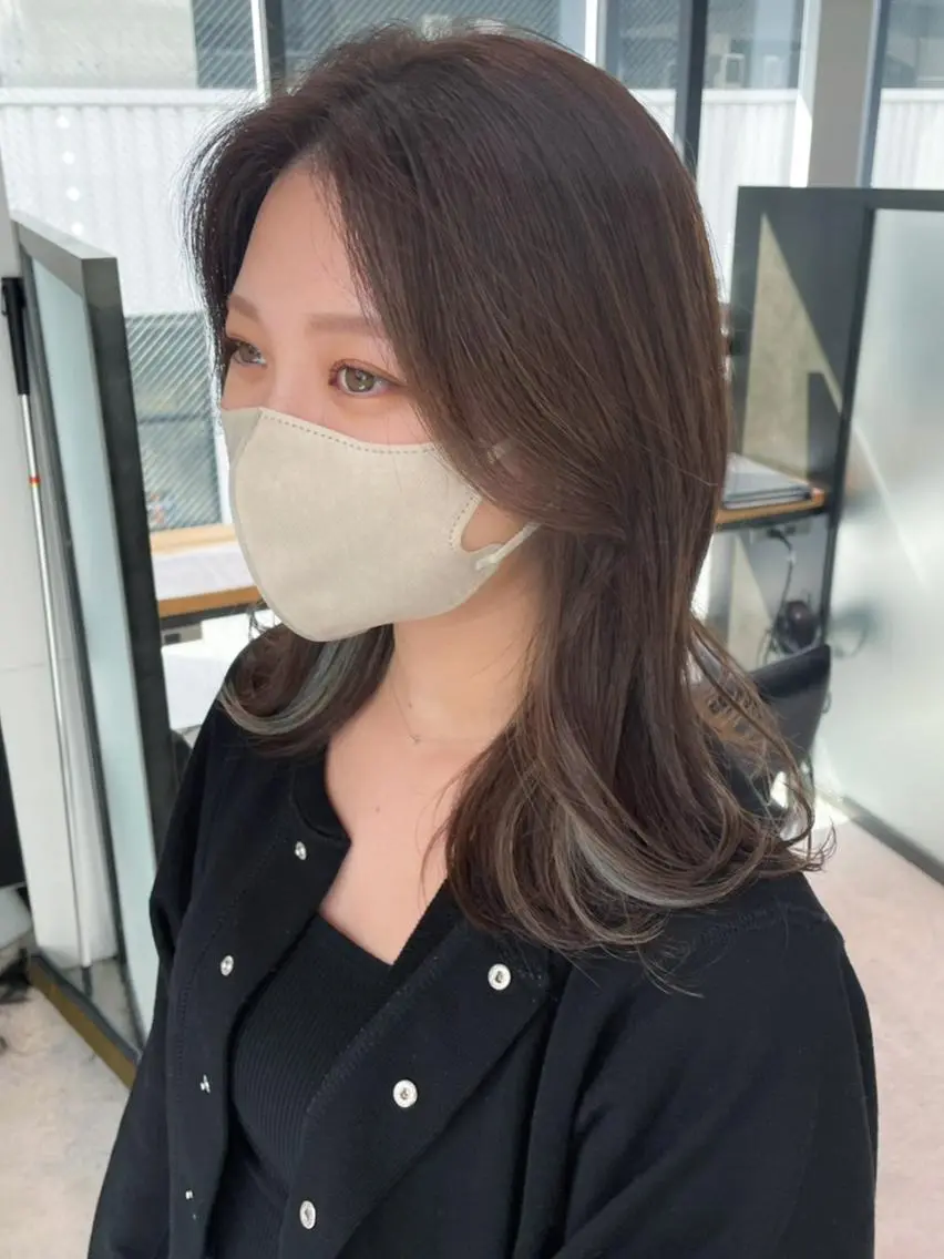 ミディアム カラー パーマ ヘアアレンジ イヤリングカラー ITbyALBUM 下北沢店のヘアスタイル
