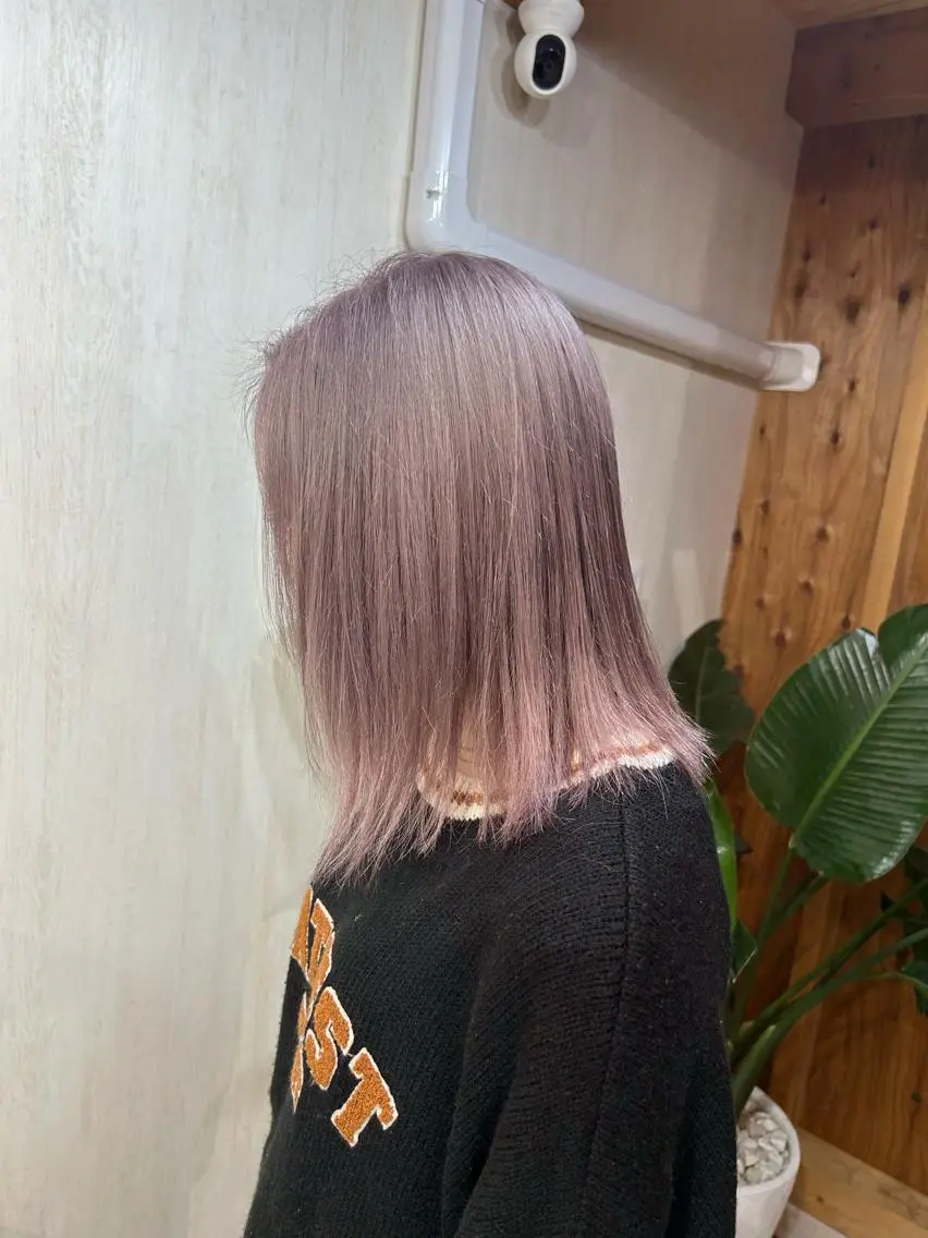セミロング カラー 伊藤 友香のヘアスタイル