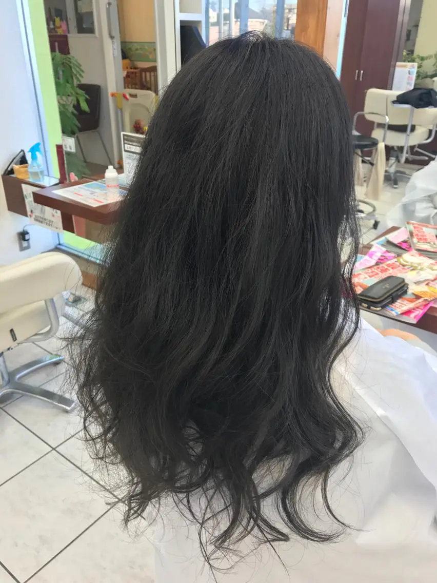 セミロング アッシュ 永井龍🫧金山🫧 徒歩1分🚶のヘアスタイル