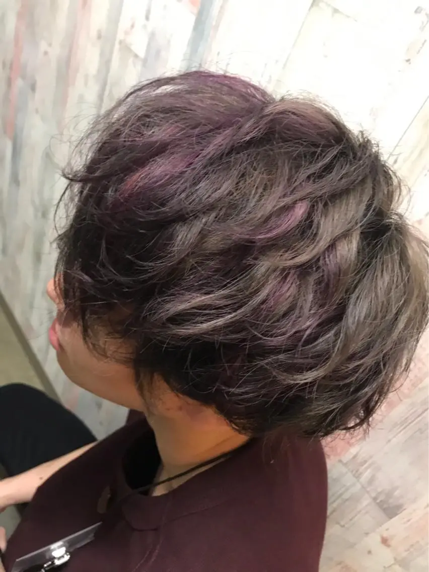 ショート カラー メンズ くせ毛 ヘアカラー トリートメント 宮原 佳苗のヘアスタイル