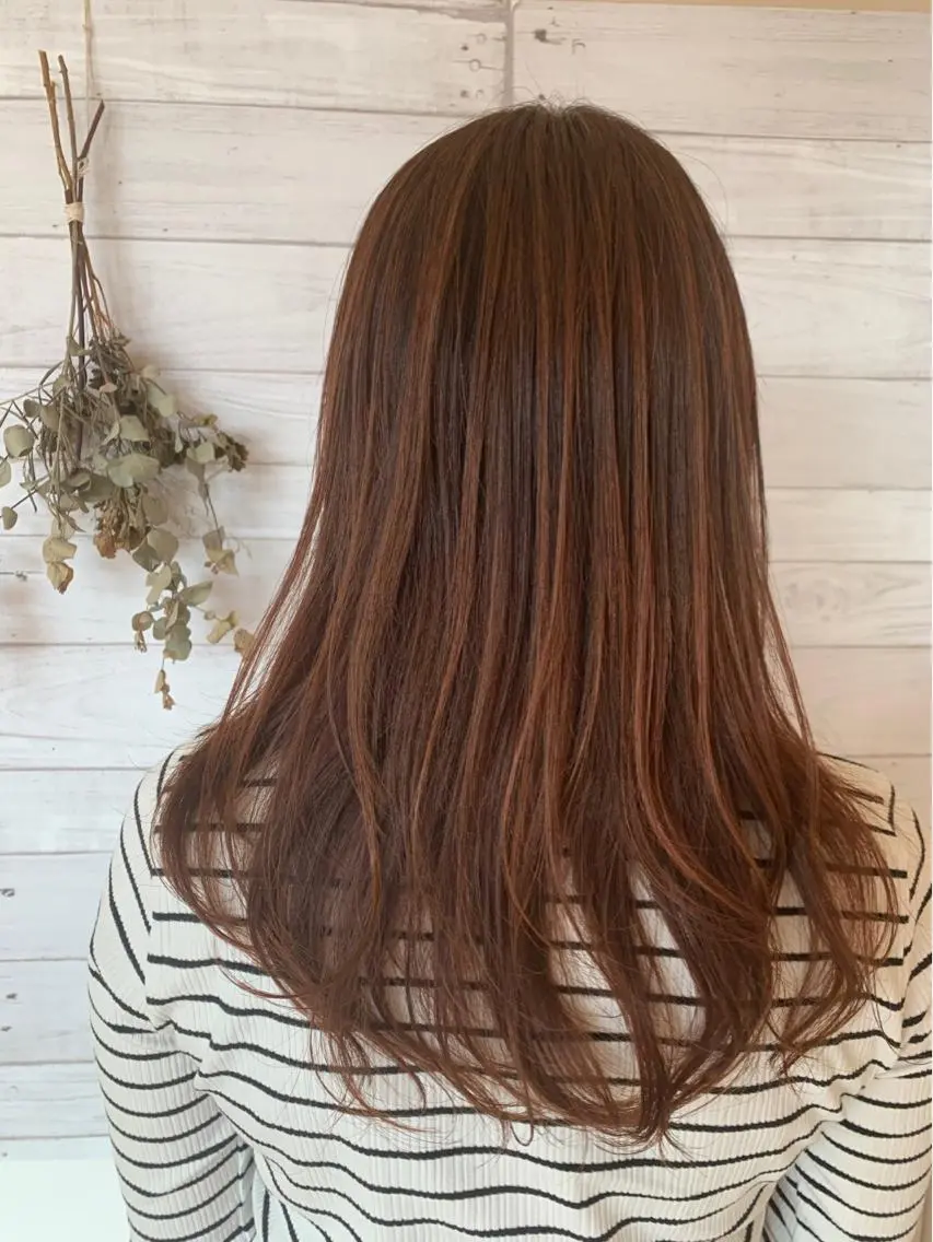 ロング カラー オレンジ ピンクカラー はるやま せりなのヘアスタイル