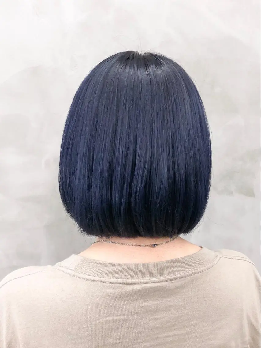ショート カラー ブルーカラー ネイビーカラー ショート・ボブ 徳竹淳一のヘアスタイル