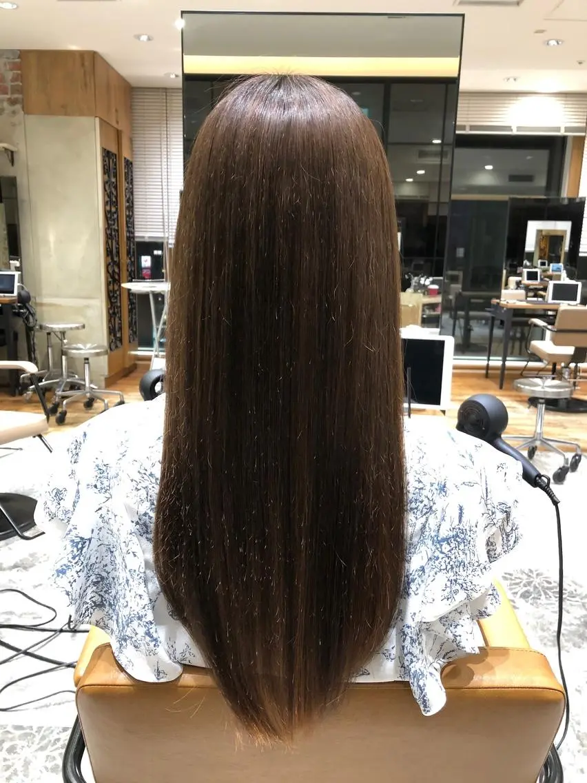 ロング カラー パーマ バレイヤージュ ブリーチ ケアブリーチ ダブルカラー ハイライトカラー カット ヘアカラー 縮毛矯正 トリートメント 銀座✨レイヤーカット 顔まわり/坂本亜裟海のヘアスタイル