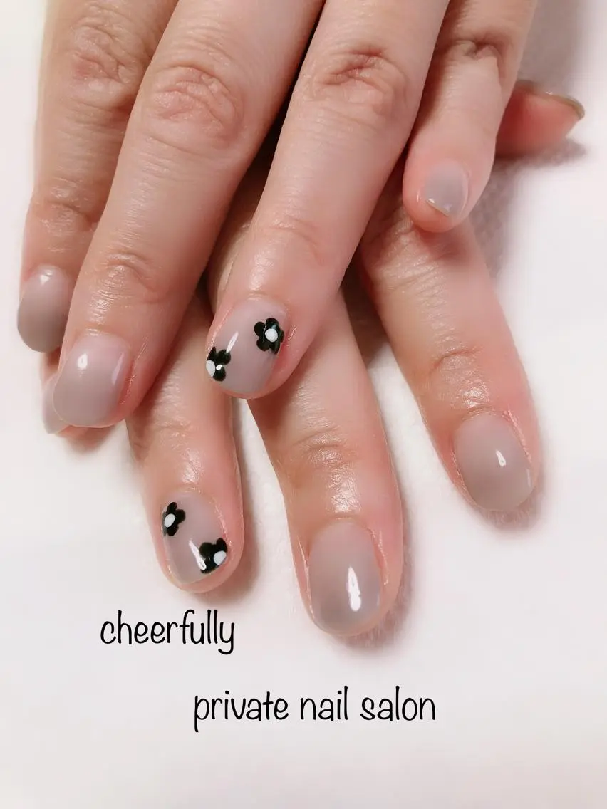 ネイル ハンドネイル ⭐️ cheerfullyのネイルデザイン