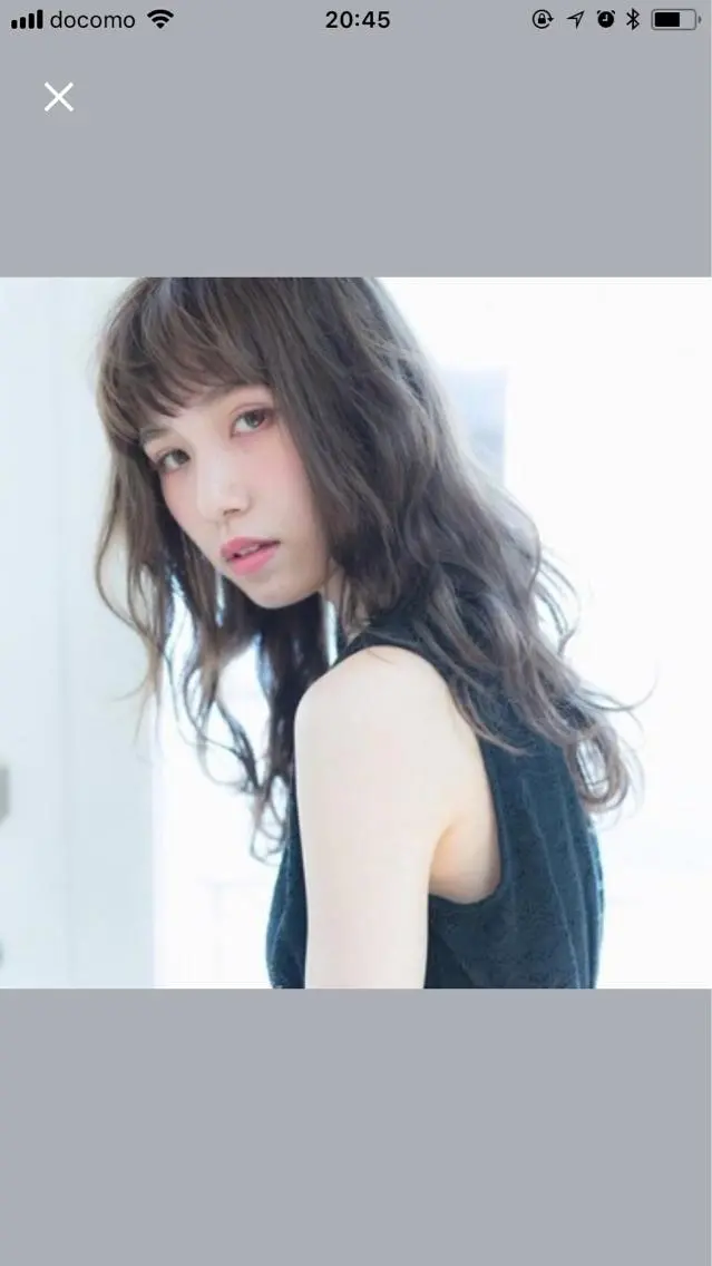ロング 金子 恵美のヘアスタイル
