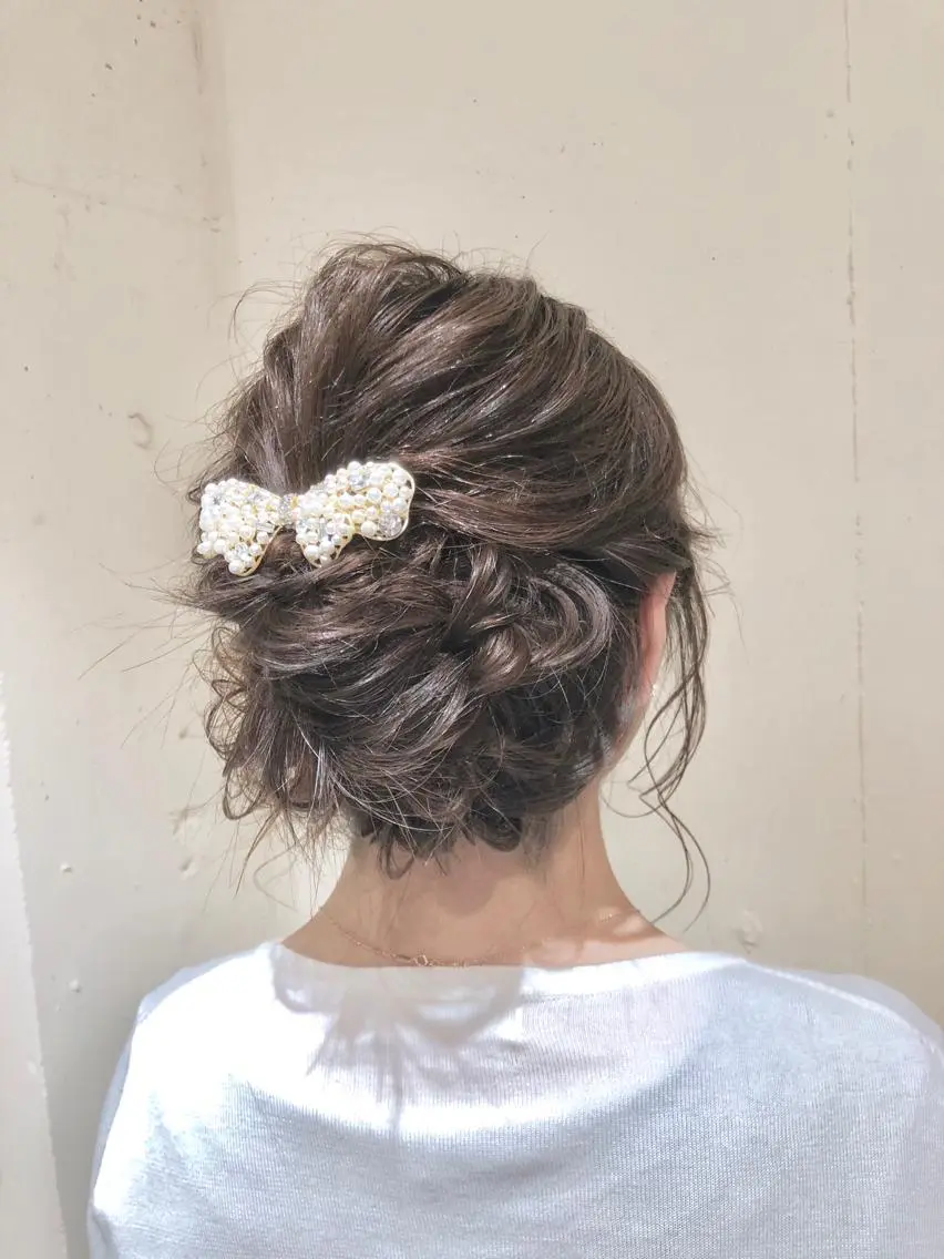 ミディアム カラー パーマ ヘアアレンジ ミディアムパーマ バレイヤージュ 黒髪 グラデーションカラー グレージュ 【ツヤ髪美容師】 ツダケイスケのヘアスタイル