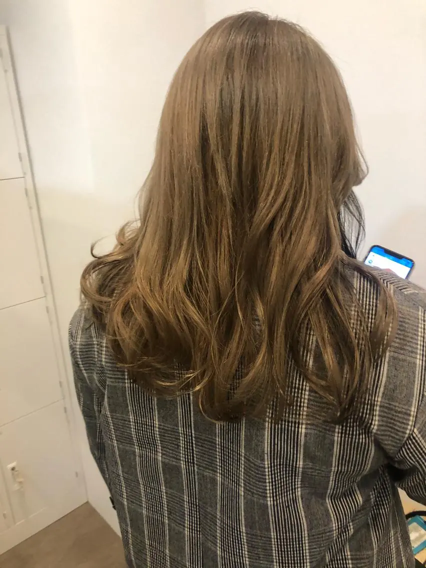 カラー 大迫 江梨のヘアスタイル