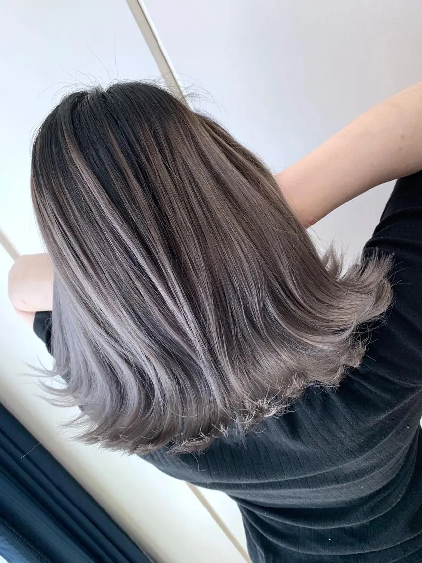 ミディアム 穐田 司樹のヘアスタイル