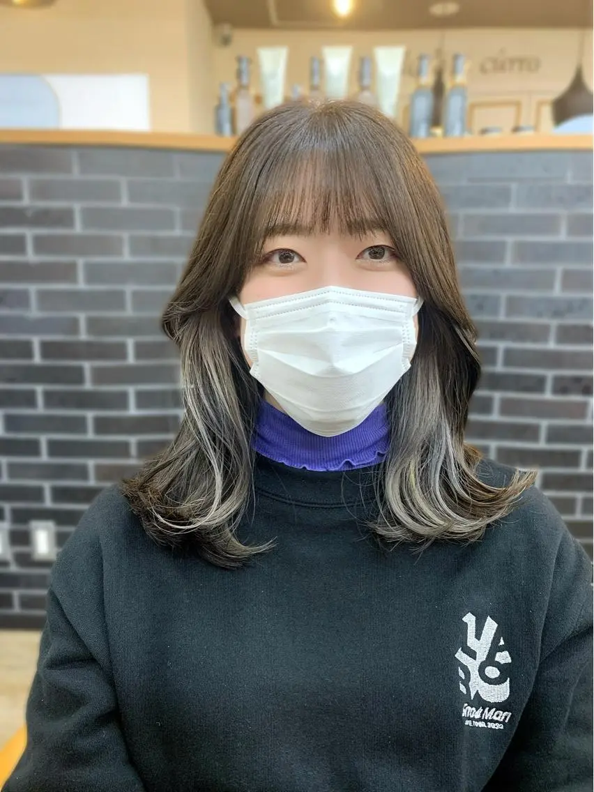 ミディアム カラー パーマ ヘアアレンジ メンズ キッズ ネイル マツエク・マツパ アイブロウ レイヤーカット/ 巻ける縮毛矯正のヘアスタイル