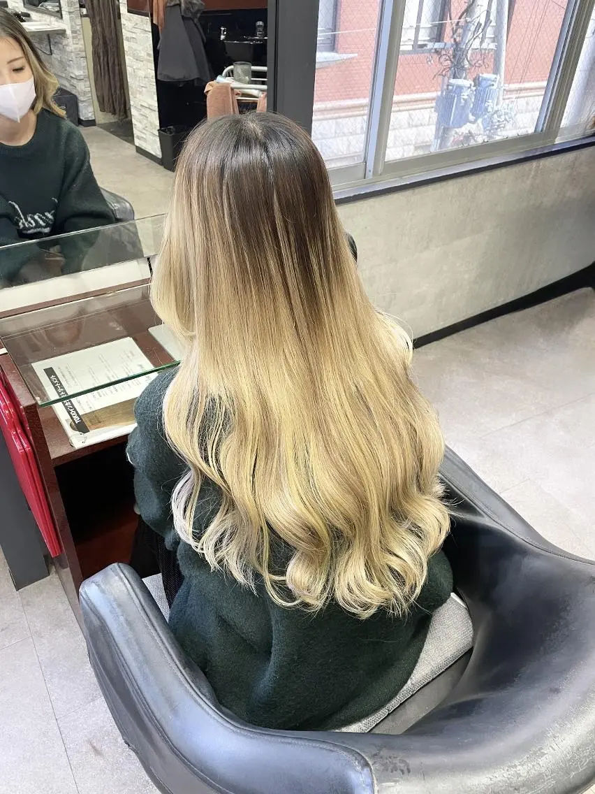 ロング ヘアカラー エクステ 💎馴染むエクステ× TOMO💎のヘアスタイル
