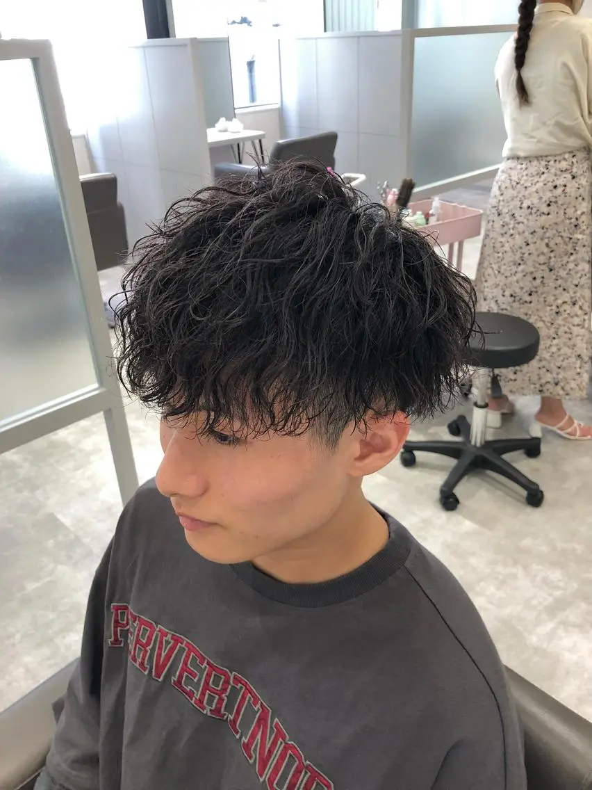 ショート カラー パーマ メンズ 萩原 丈のヘアスタイル