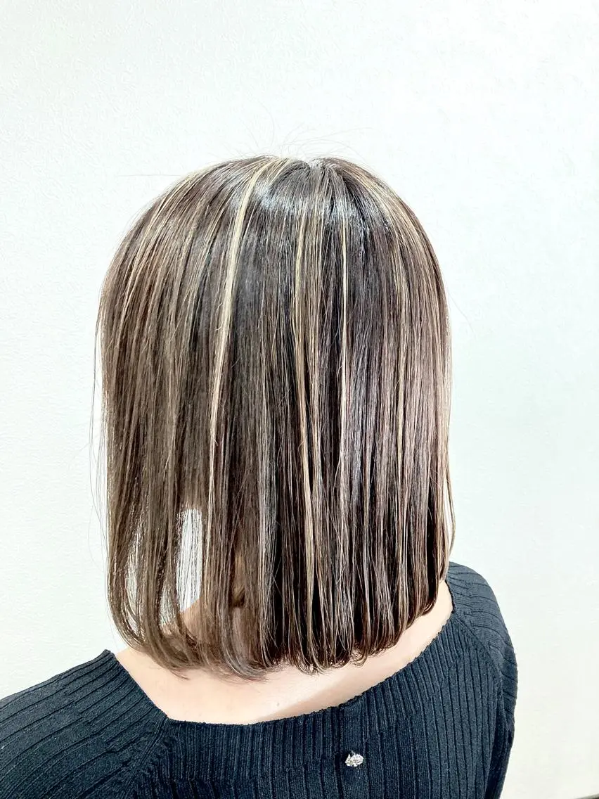 ミディアム カラー ハイライトカラー ハイトーンカラー ハイライト Annon プライベートサロンのヘアスタイル