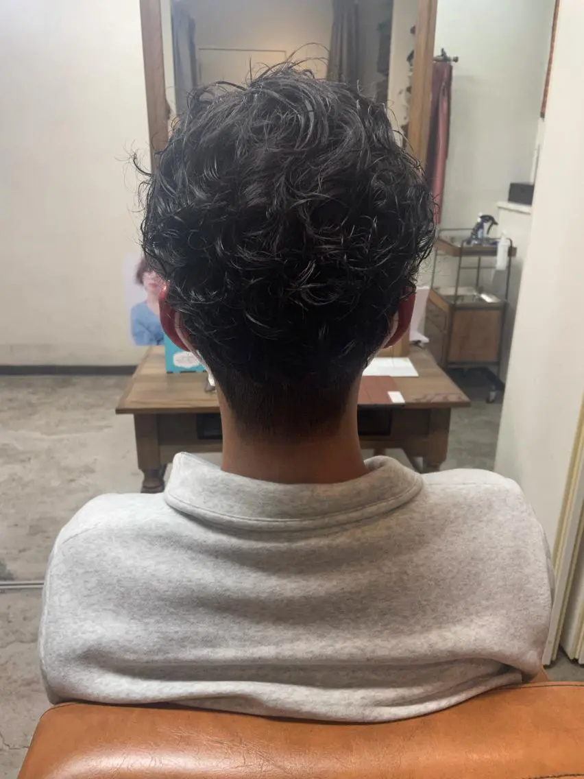 メンズ メンズパーマ クスカワ ノリエのヘアスタイル