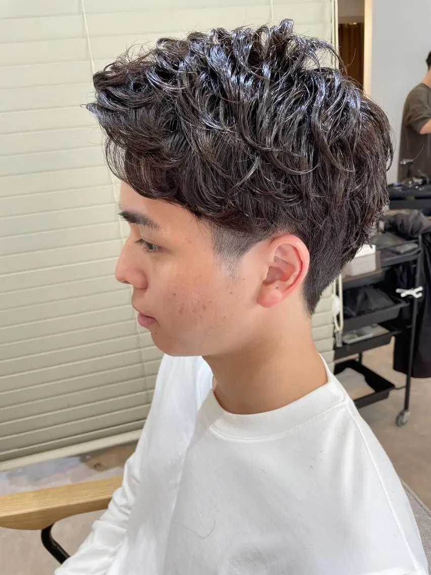 ショート パーマ メンズ メンズパーマ ニュアンスパーマ カット パーマ 瀬川 雄太のヘアスタイル