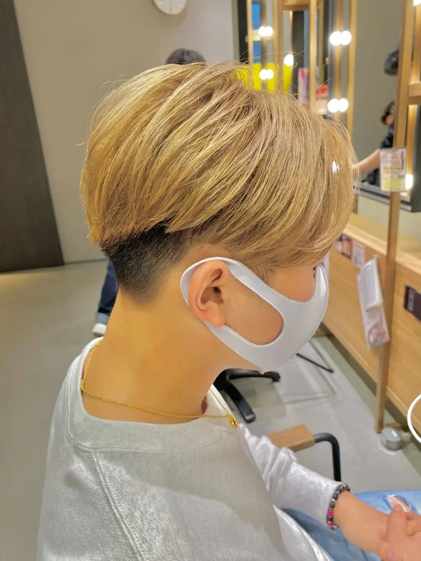 ショート カラー メンズ センターパート unopulir 景山　凌のヘアスタイル