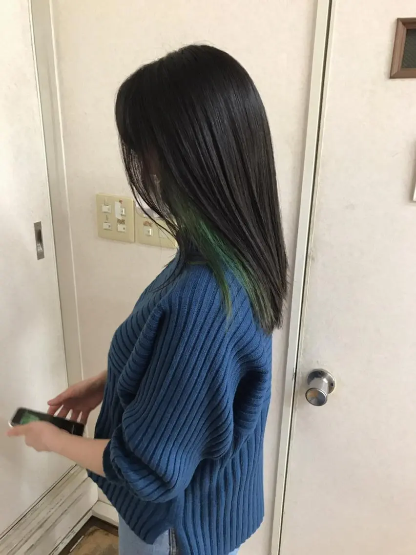 セミロング カラー ミント ミントグリーン 髪質改善 トリートメント ヘアカラー 三輪 太一のヘアスタイル