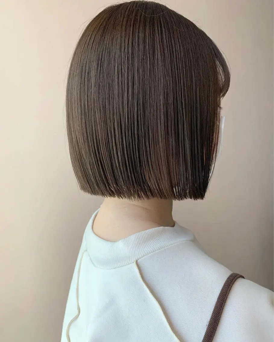 ショート カラー ブリーチ グレージュ ブリーチなしカラー オリーブグレージュ オリーブグレー hubhair レイヤー/透明感のヘアスタイル