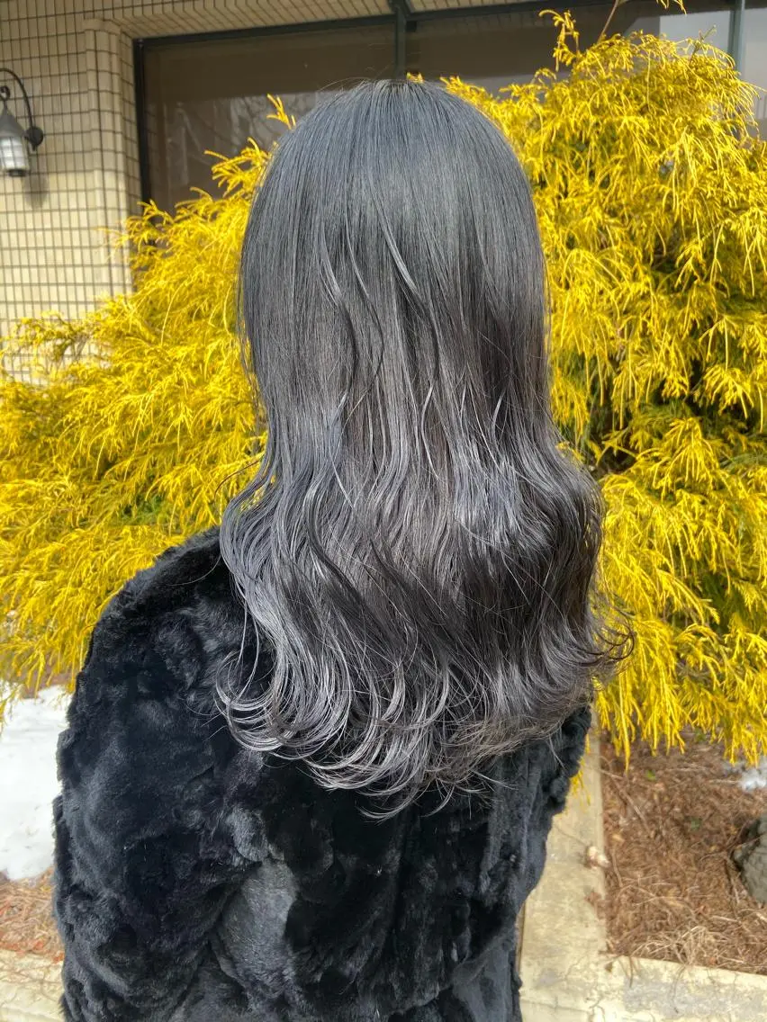 ロング カット ヘアカラー 瀬川 響音のヘアスタイル