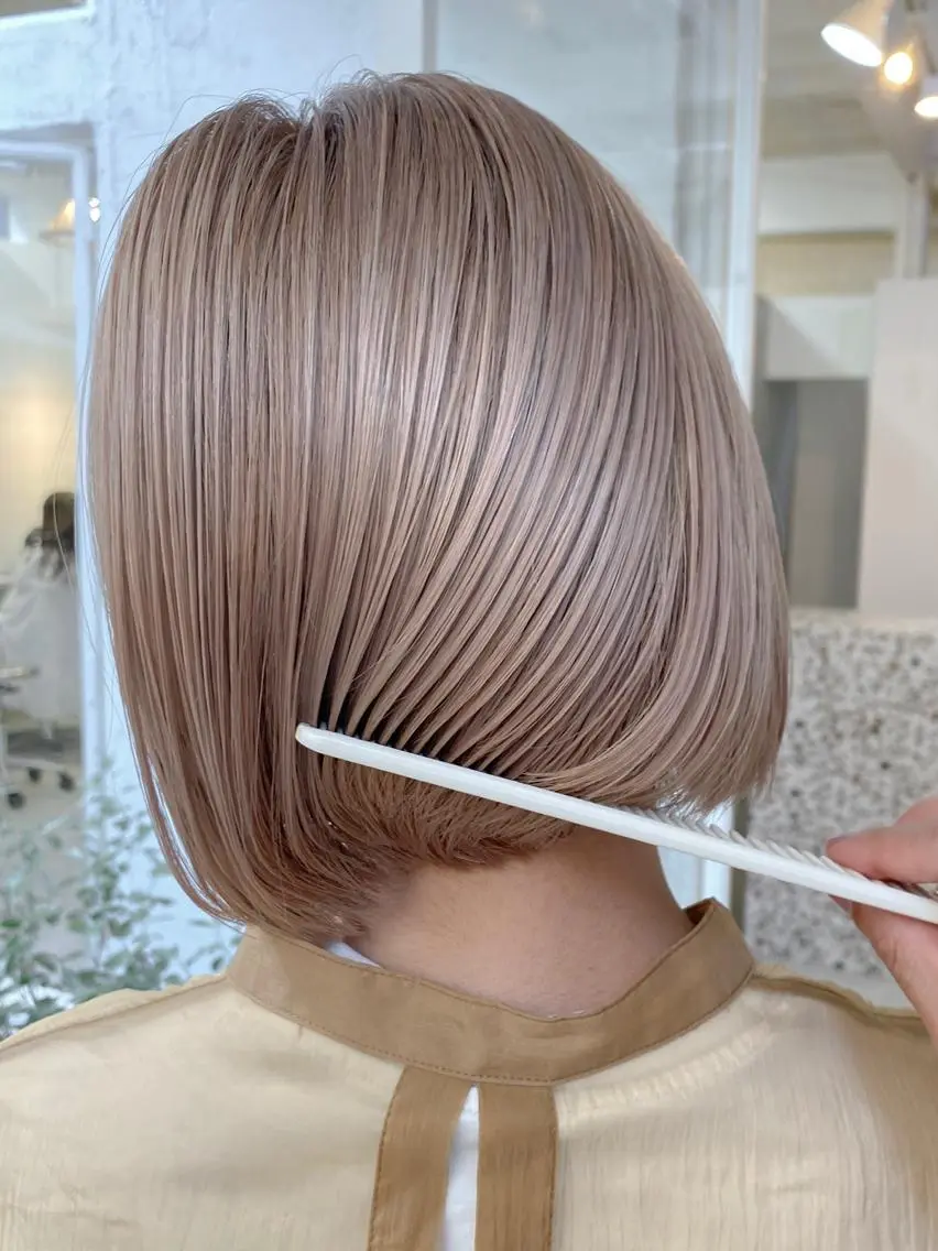 ミディアム カラー ベージュカラー ブリーチ ケアブリーチ ダブルカラー グレージュ ブリーチカラーが人気 onnuのヘアスタイル
