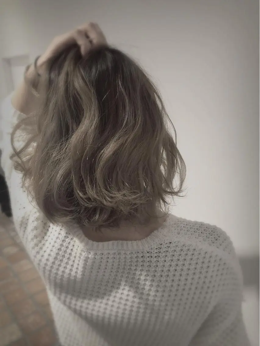 ショート ミディアム セミロング ロング カラー グラデーションカラー ハイライトカラー イルミナカラー ハイライト ハイトーンブリーチ 土坂 由志【京都】のヘアスタイル