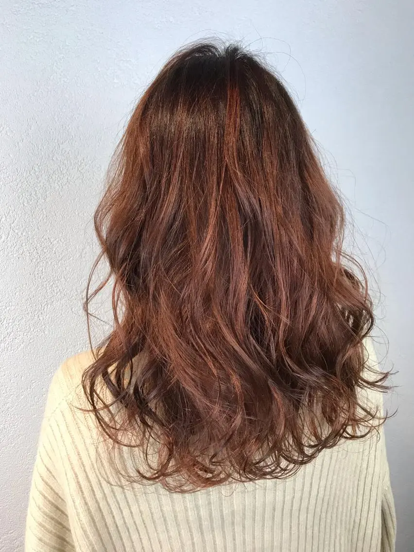 ミディアム カラー ベージュカラー オレンジ オレンジベージュ 伸ばしかけ デザインカラー🌈 高木リョウのヘアスタイル