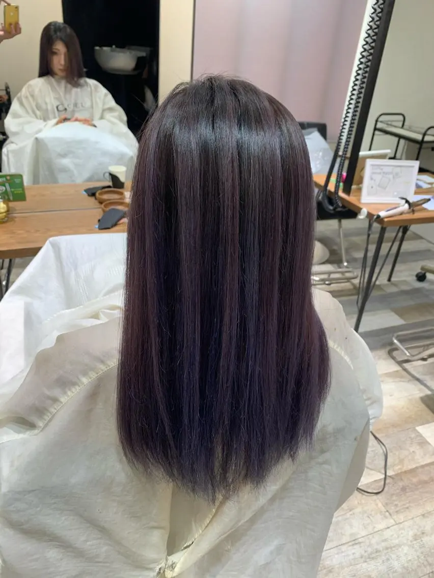 セミロング カラー バレイヤージュ バイオレットカラー レイヤーカット ブリーチ特化/ハイト ーン/ホワイトカラーのヘアスタイル