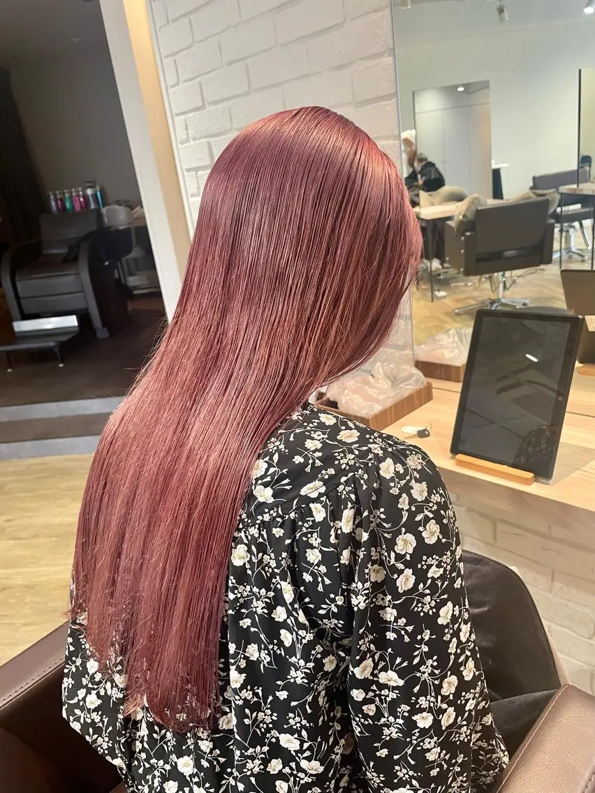 ロング 前田 菜奈子のヘアスタイル