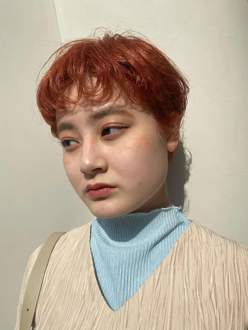 ショート カラー ブルーカラー オレンジ 増井 彩乃のヘアスタイル