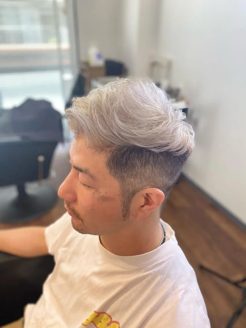 ショート カラー メンズ メンズブリーチ ブリーチ ヘアカラー Luzir⭐︎ GEN⭐︎のヘアスタイル