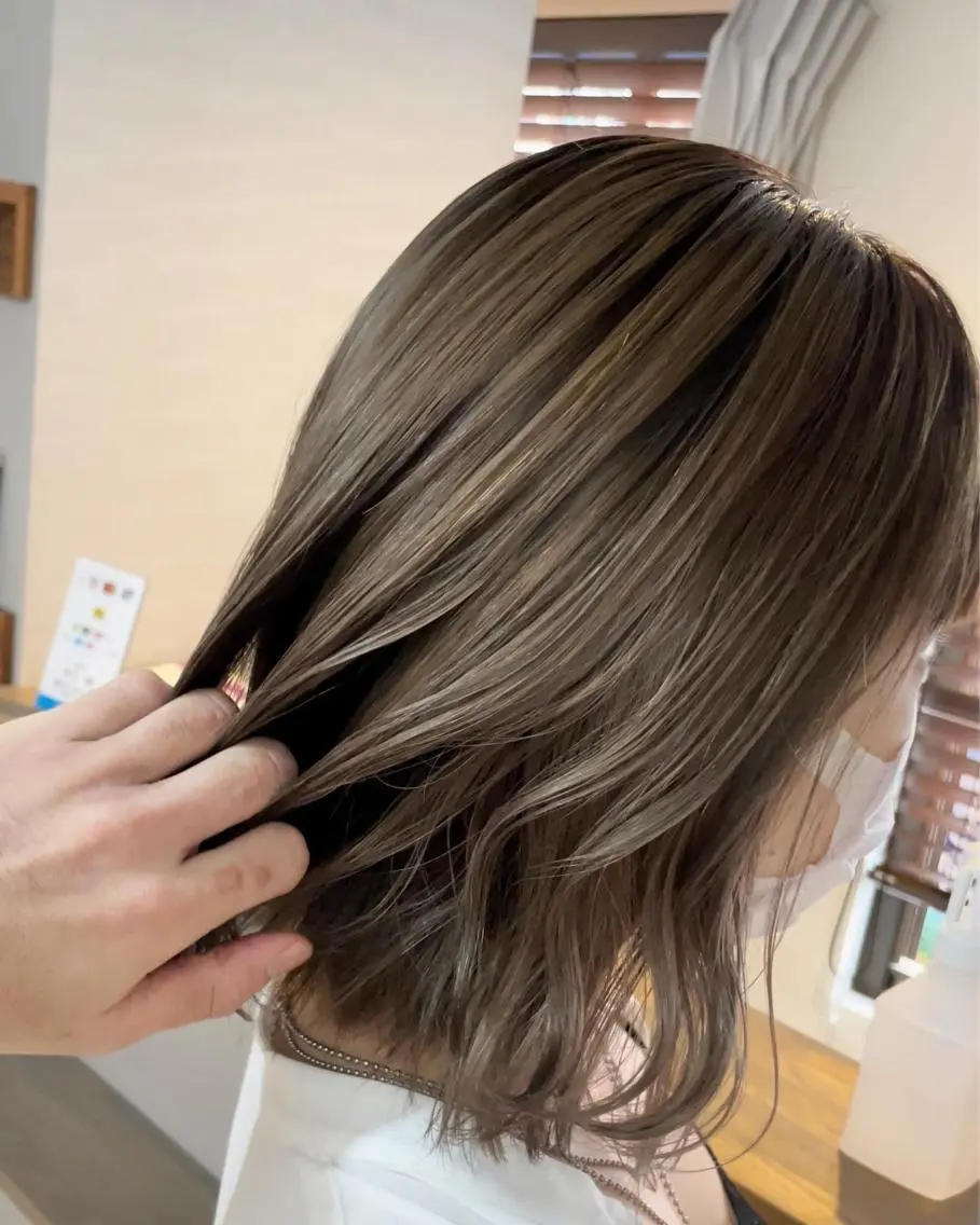 ショート カラー バレイヤージュ 外国人風カラー レイヤーカット カット ヘアカラー ギャルの革命児 秀斗のヘアスタイル