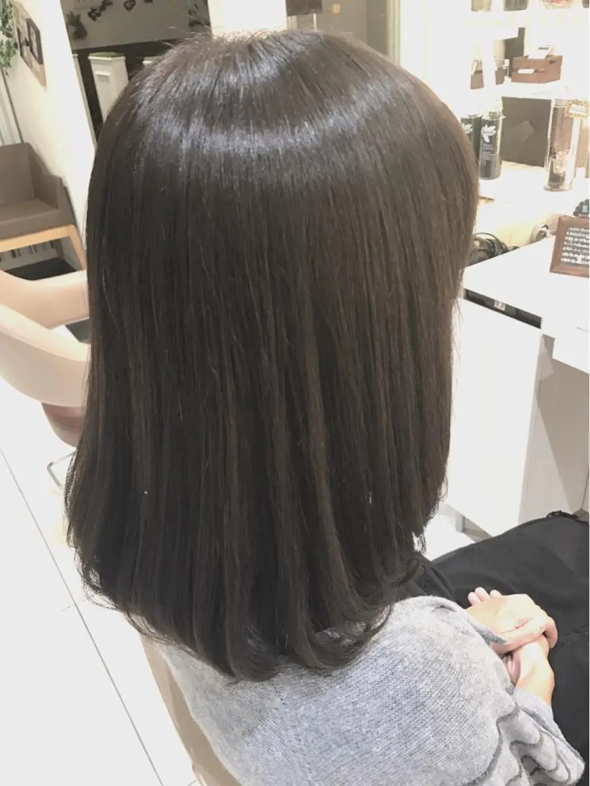 ミディアム ヘアカラー 髪質改善/縮毛矯正 /カラー/篠塚菜々子のヘアスタイル