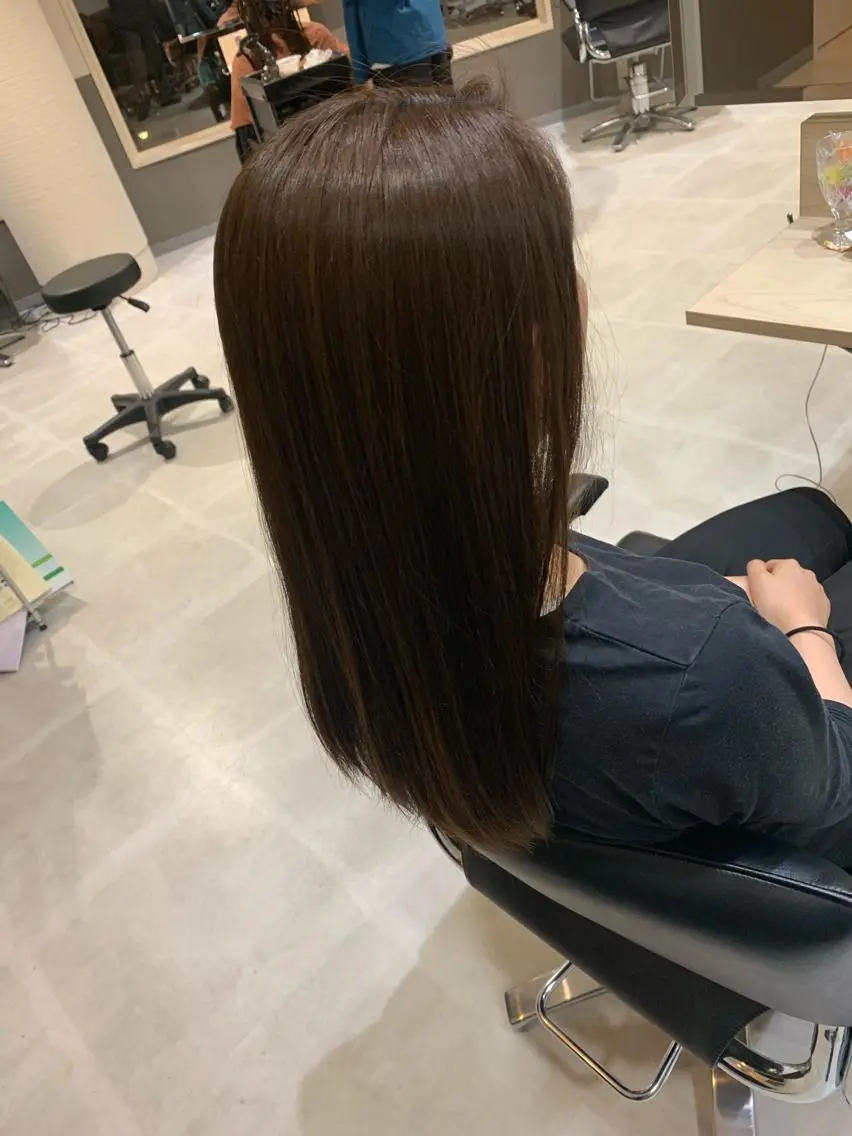 ロング カラー アッシュ アッシュブラウン ブラウンカラー モデルさん募集中IT byALBUM八王子のヘアスタイル