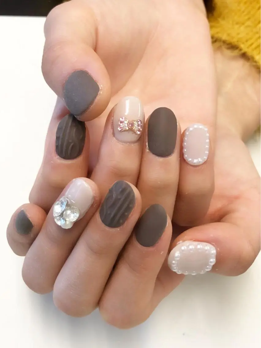 ネイル ストーンネイル KIREIE NAILSのネイルデザイン