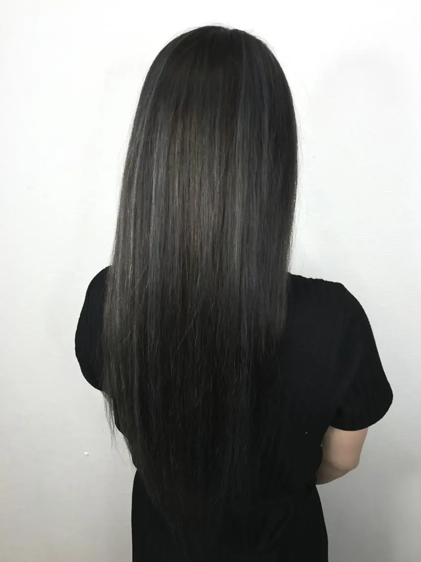 ロング 髪質改善 白髪ぼかし、髪質改善 富田隼仁のヘアスタイル