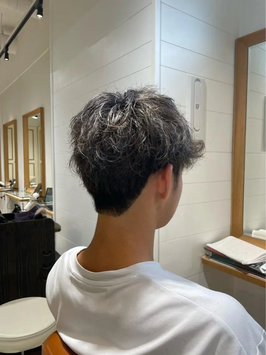 メンズ カット 🐝メンズハイライト …Rioのヘアスタイル