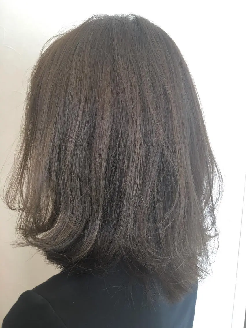 ミディアム カラー ヘアアレンジ ベージュカラー ハイライトカラー ハイライト IVY villa Suzu.のヘアスタイル