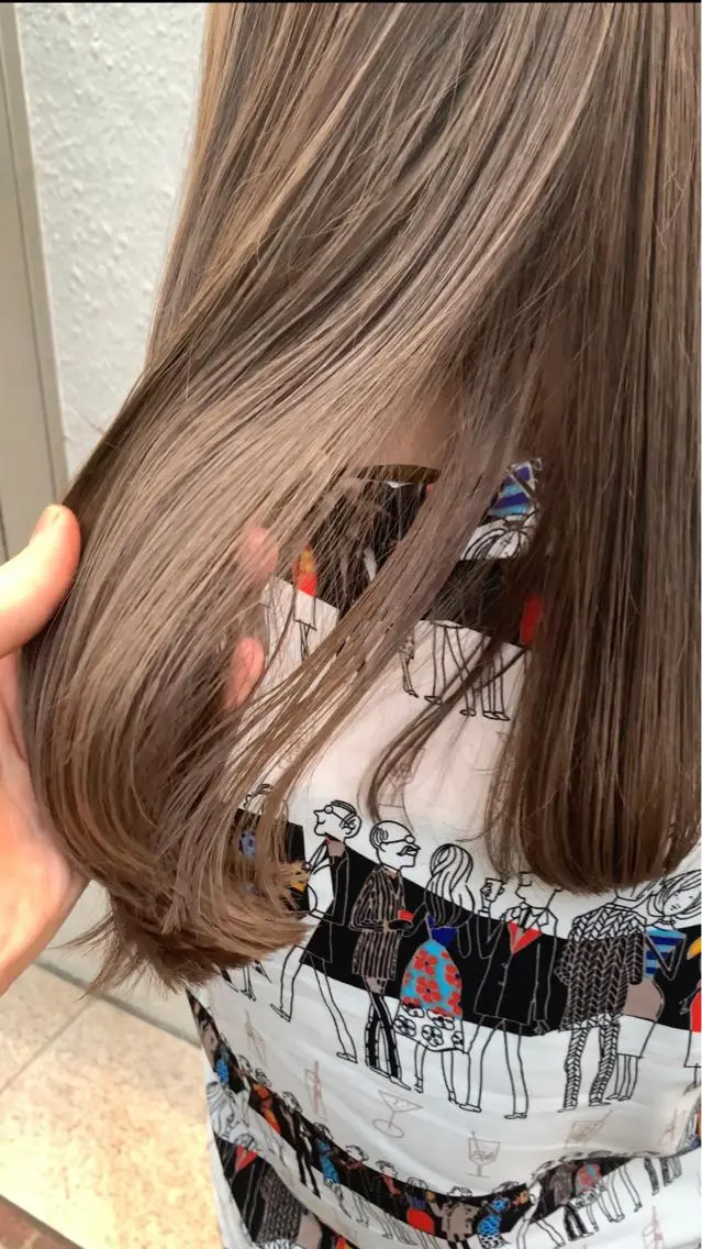 ミディアム カラー ベージュカラー ヘアカラー トリートメント よしだ とおいのヘアスタイル